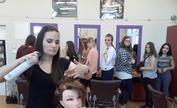 Fryzjerskie zajęcia dla gimnazjalistów